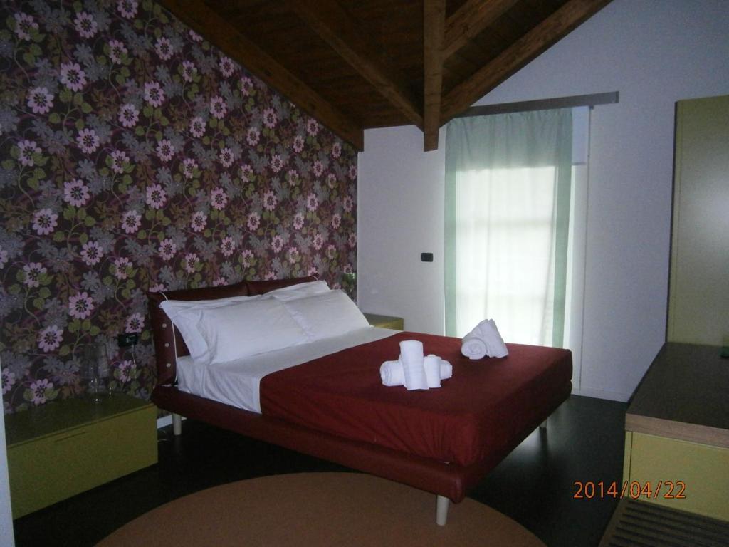 Foresteria Del Castello Torre Canavese Room photo